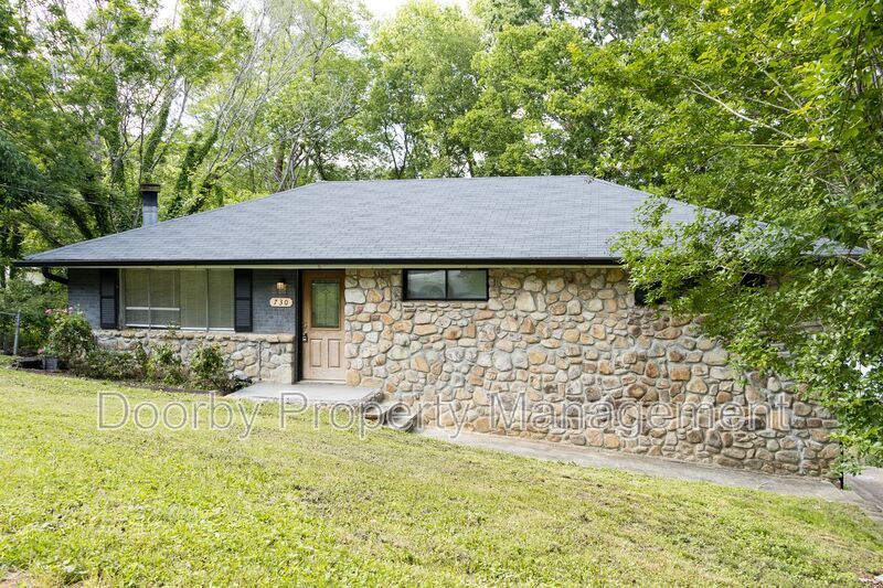 Primary Photo - 730 Roberta Dr