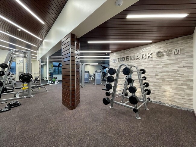 Building Photo - 201 Crandon Blvd