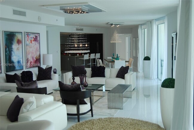 Building Photo - 200 Sunny Isles Blvd