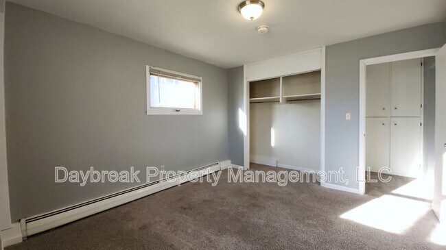 Building Photo - 811 7th Ave N