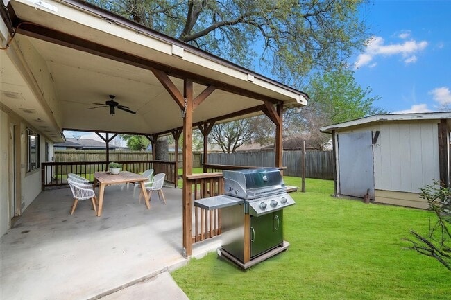 Building Photo - 14154 Whispering Palms Dr