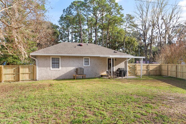 Building Photo - 221 Wages Rd