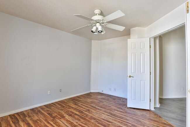 Building Photo - 7353 Rockwood Ct