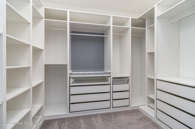 Building Photo - 2991 Casterton Dr