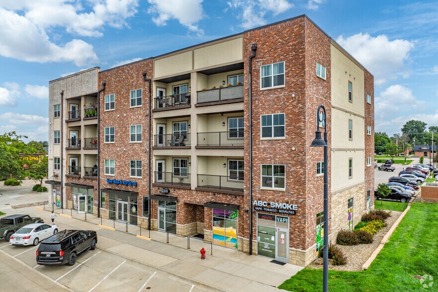 Primary Photo - Center Place Lofts