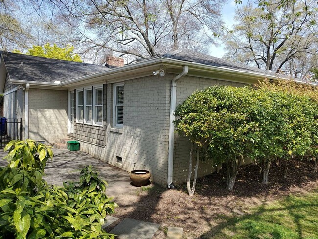 Building Photo - Spacious home in the Augusta Road Community