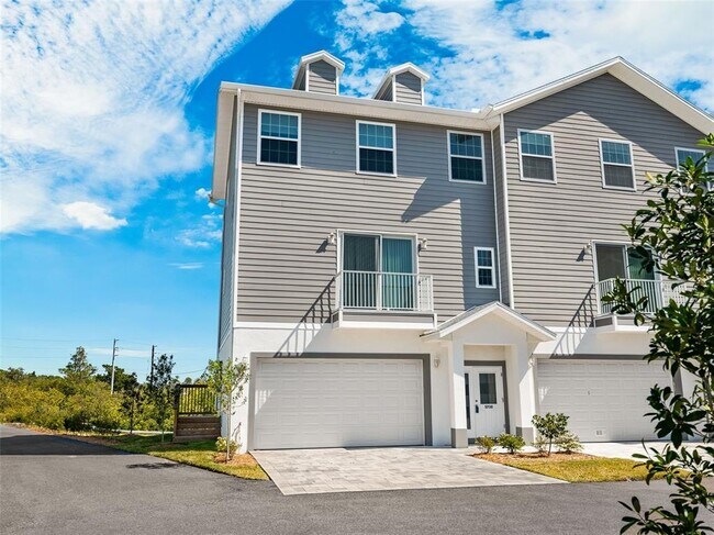 Building Photo - 5732 Biscayne Ct