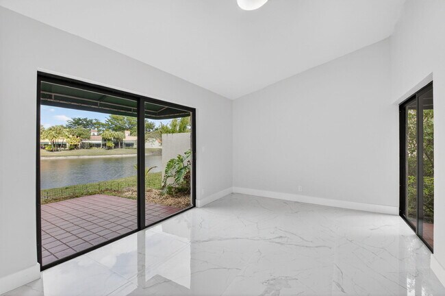 Building Photo - 6545 Las Flores Dr