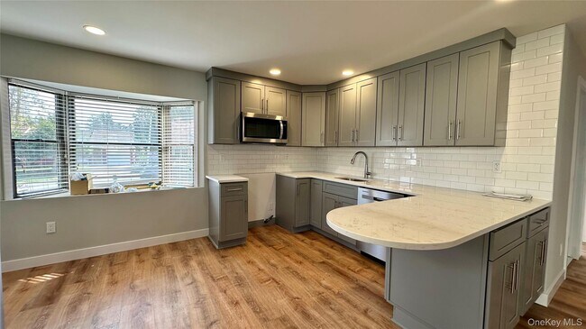 Building Photo - 27 Southridge Dr