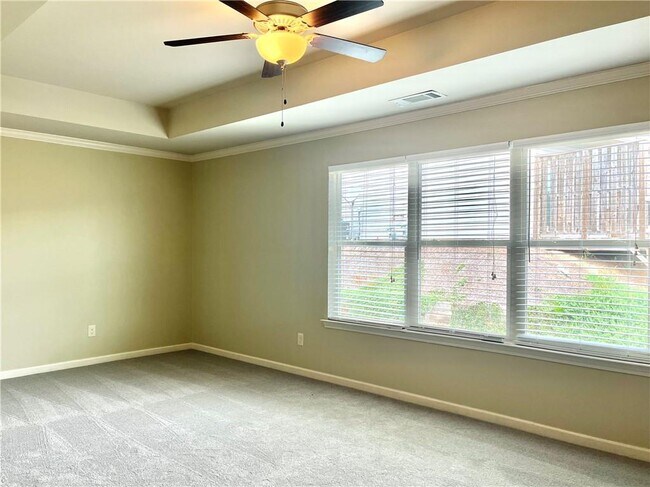 Building Photo - 348 Turtle Creek Dr