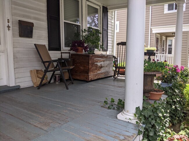 Building Photo - 184 White St