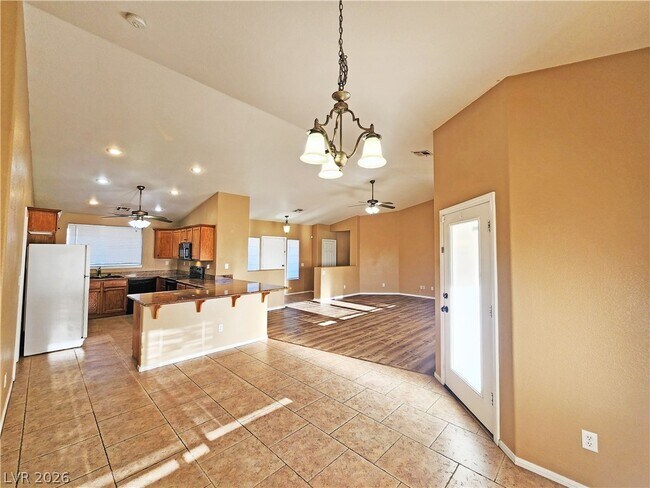 Building Photo - 3680 Ravine Ave