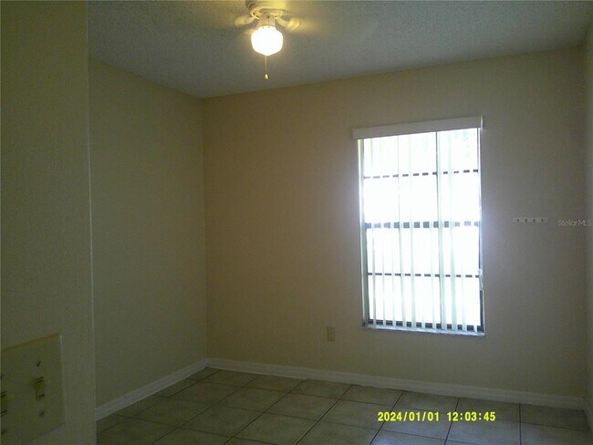 Building Photo - 818 Vermont Woods Ln