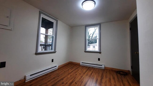 Building Photo - 203 Cloud St