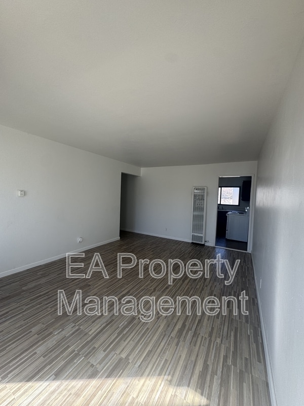 Building Photo - 10017 Los Arboles Ave NE