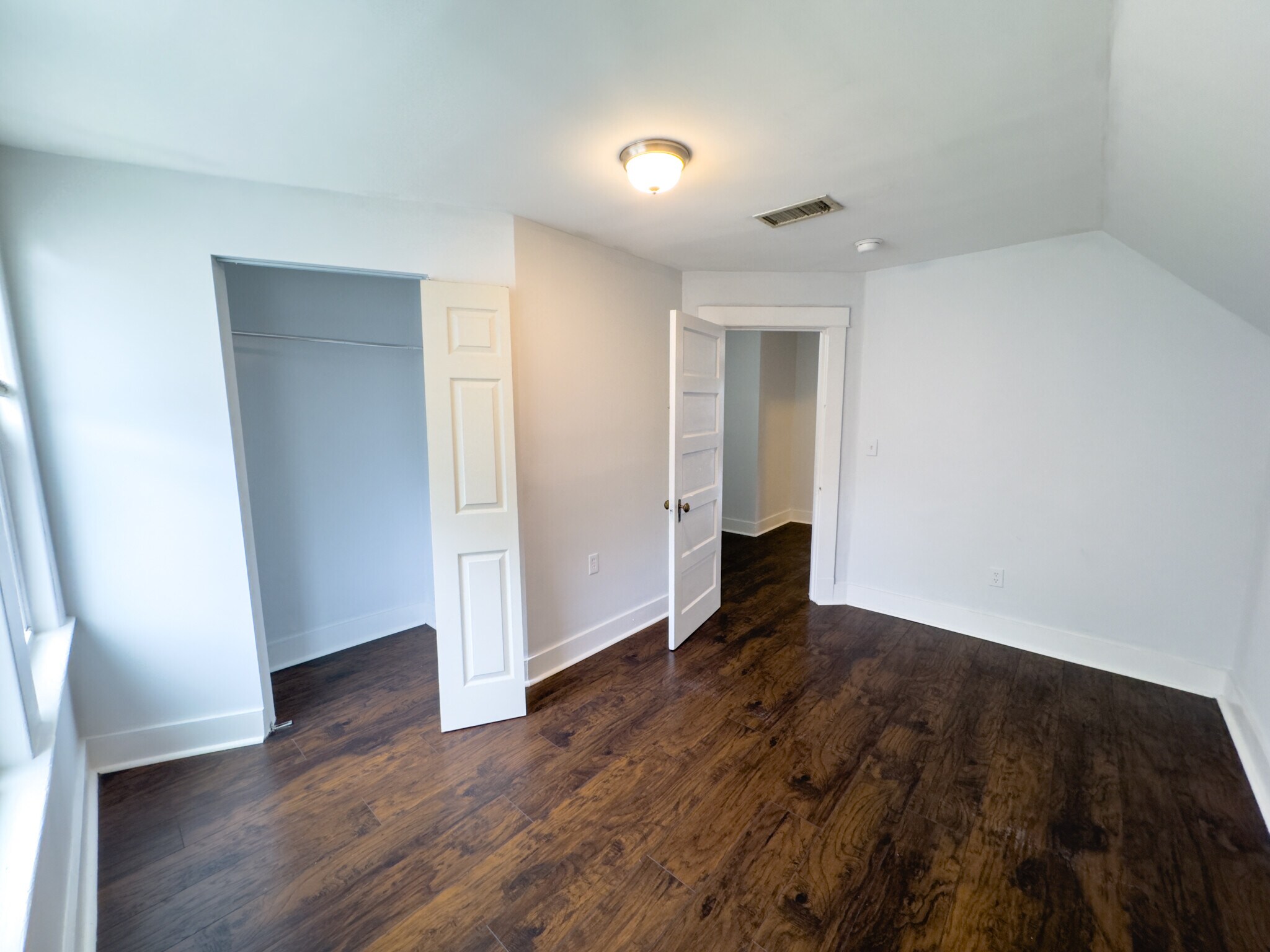 Building Photo - 255 County St