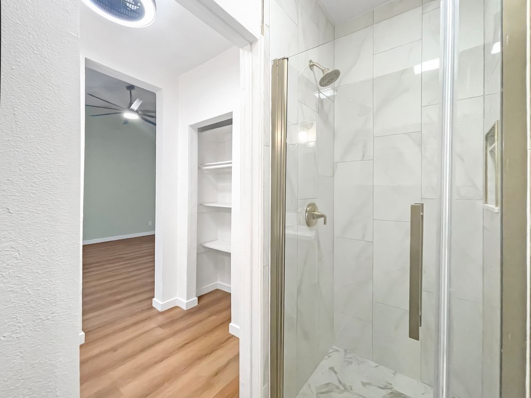 Building Photo - 1335 W 139th, 101