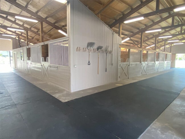 Building Photo - 2315 Deer Run Blvd