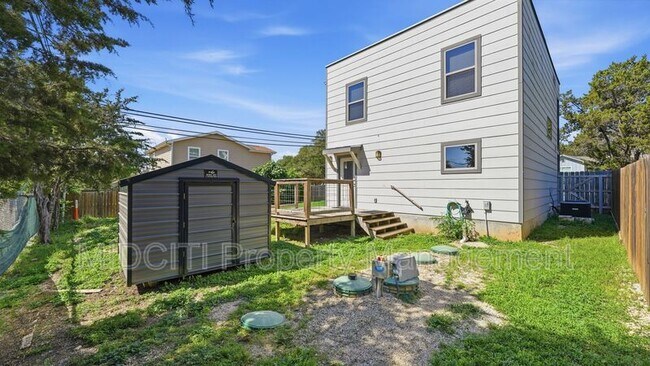 Building Photo - 1198 Green Hill Dr
