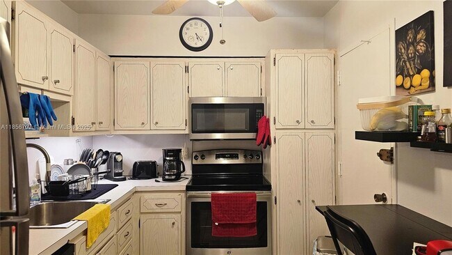 Building Photo - 1980 S Ocean Dr