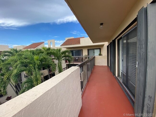 Building Photo - 995 SW 84th Ave