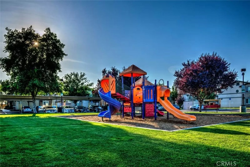 Building Photo - 600 Hosking Ave