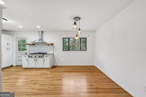 Building Photo - 2562 Farley St