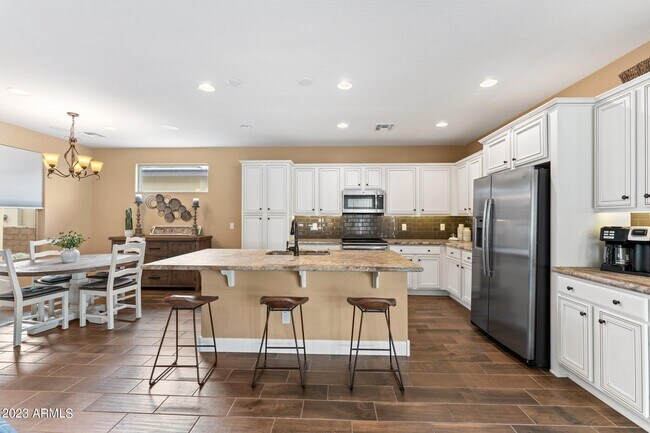 Building Photo - 4456 Covered Wagon Trl