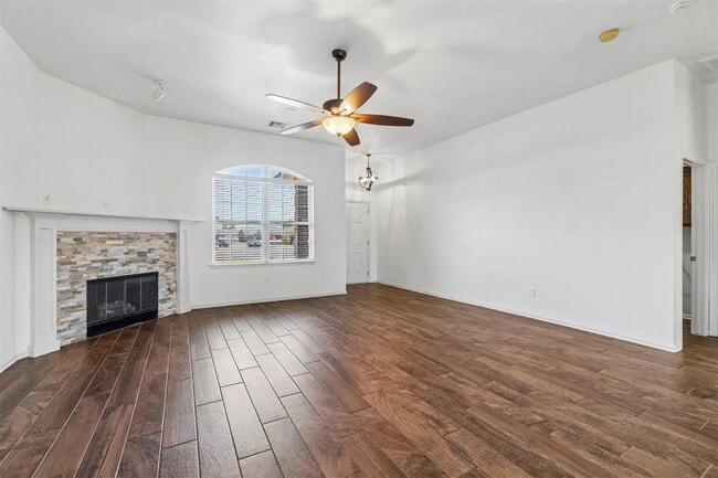 Building Photo - 15921 Katie Ridge Dr