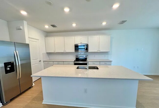 Building Photo - 27869 Solis Grande Dr