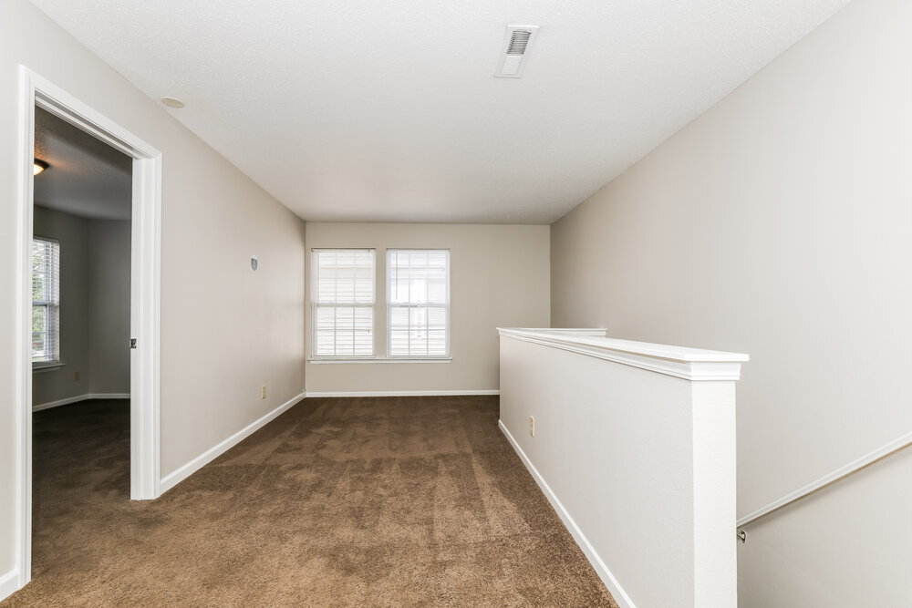 Building Photo - 2837 Ludwig Dr