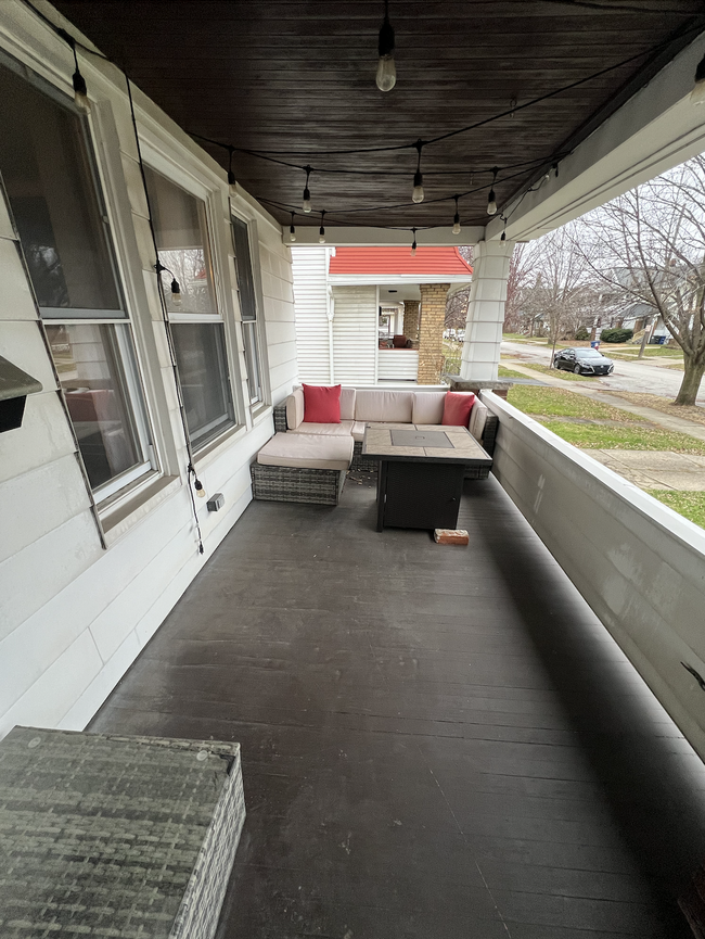 Front porch - 2031 Richland Ave