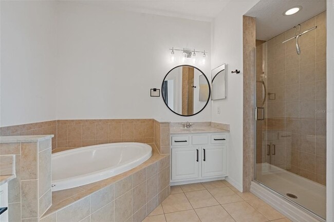 Building Photo - 1129 Venetian Harbor Dr NE