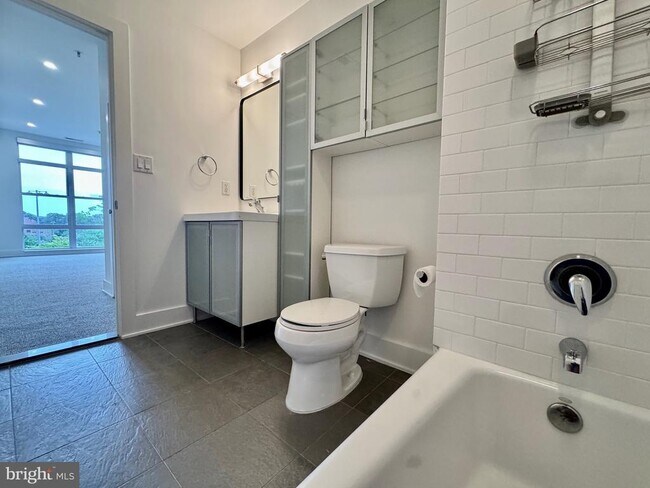 Building Photo - 1616 11th St NW