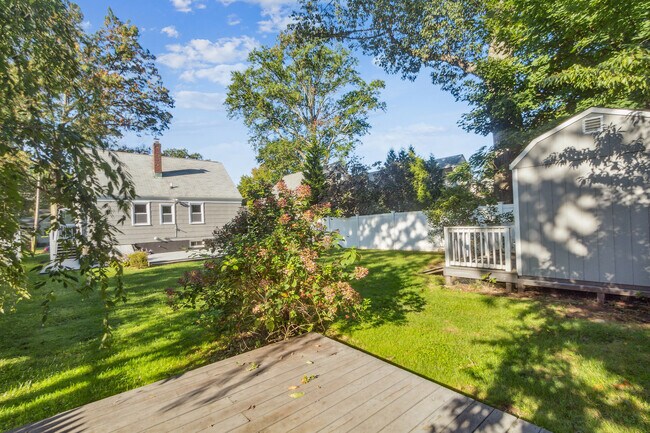 Building Photo - 1519 Boulevard