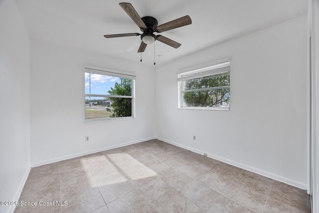 Building Photo - 5320 Sandra Dr