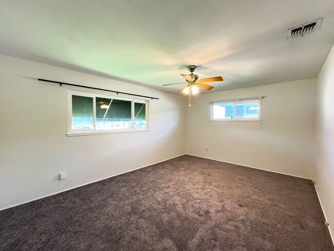 Building Photo - 3 bed, 2 bath in Ontario, CA!