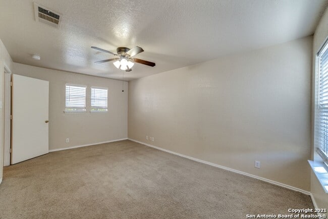 Building Photo - 26 Moondance Hill