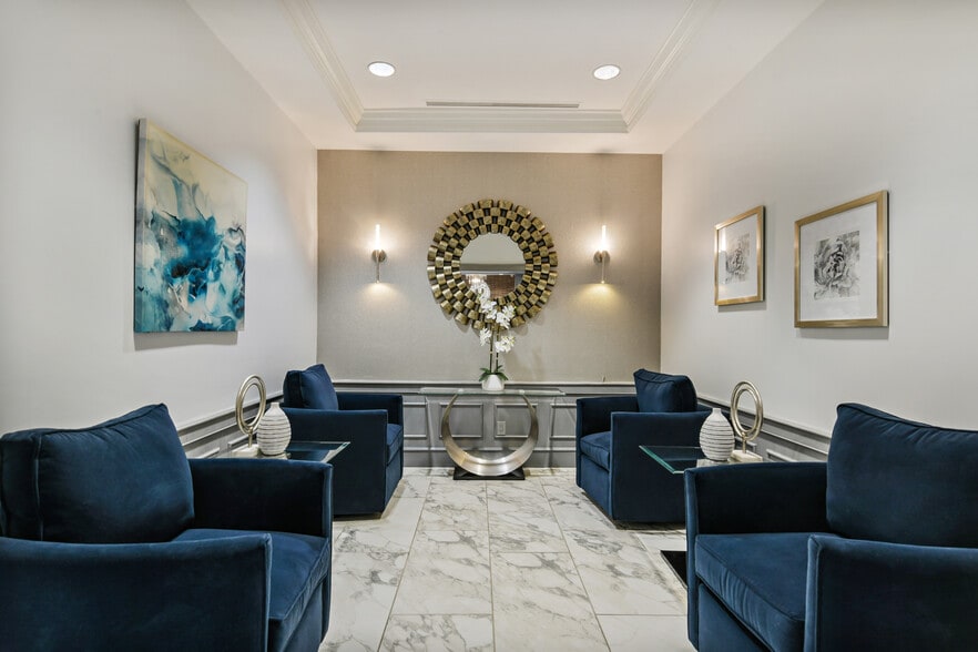Lobby - 2870 Pharr Court South NW