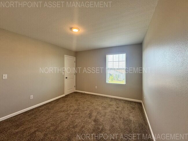 Building Photo - "AUGUST MOVE IN SPECIAL: $500 off on 2nd M...