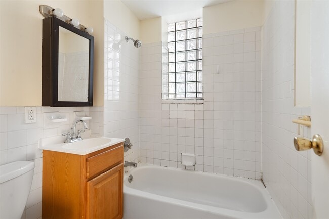 Building Photo - 2700 John F. Kennedy Blvd