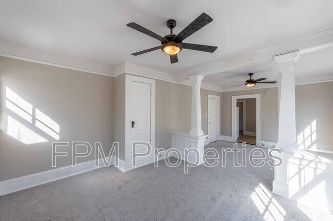 Building Photo - 117 E 4th St