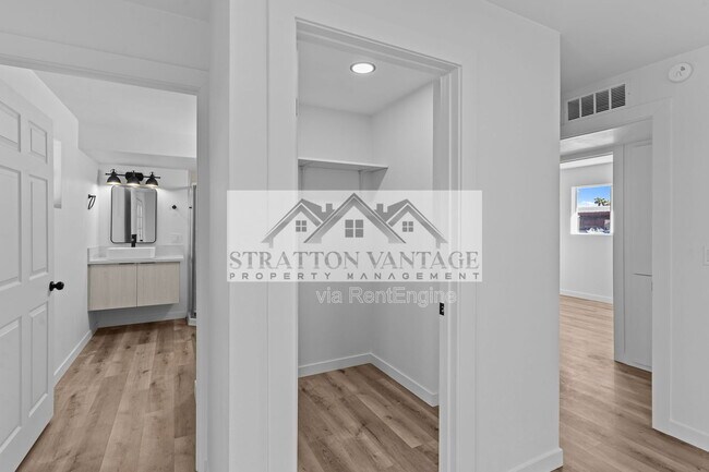 Building Photo - 7428 E Carol Cir