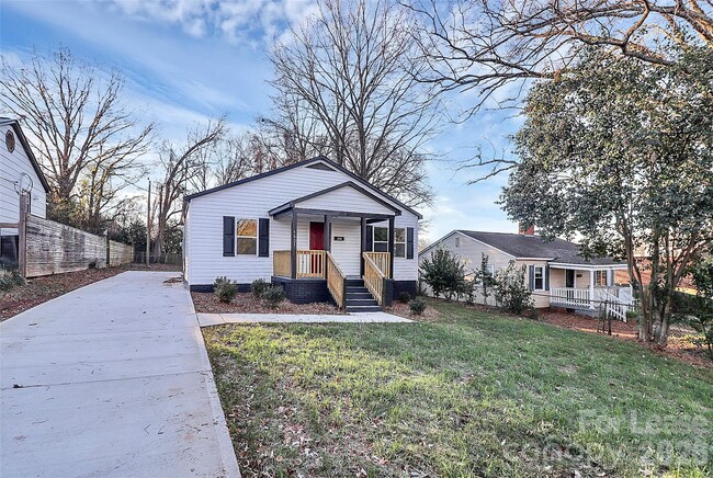 Building Photo - 1521 Effingham Rd