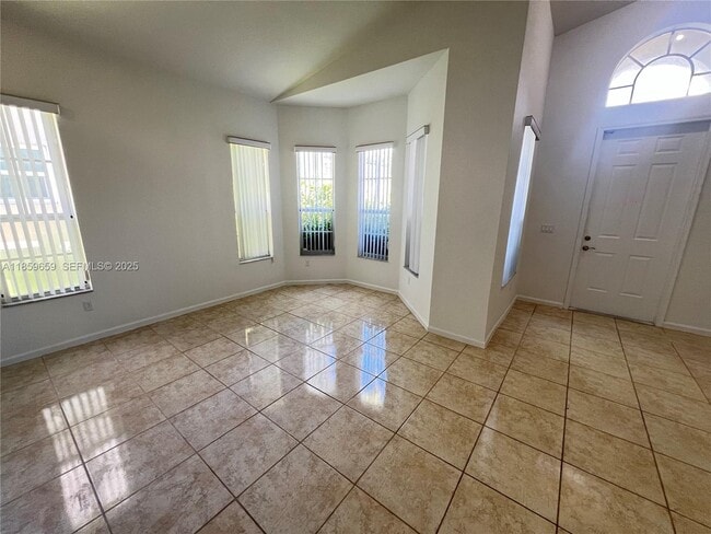 Building Photo - 2217 NE 41st Ave