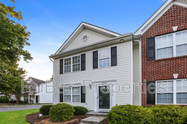 Building Photo - 3405 Broadwick St