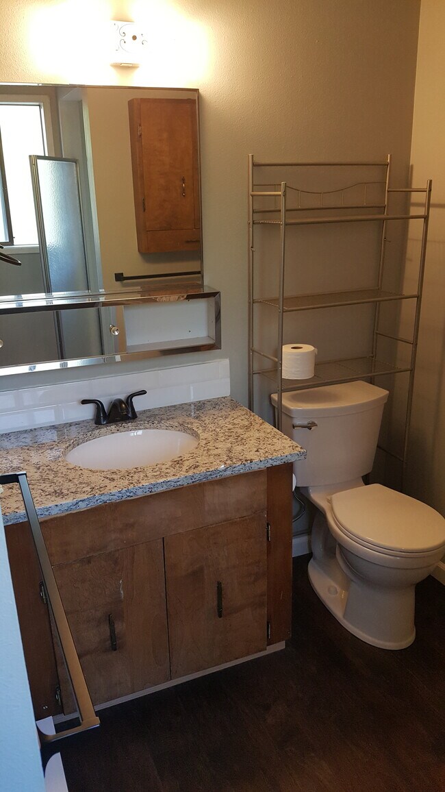 Building Photo - 13622 E 12th Ave