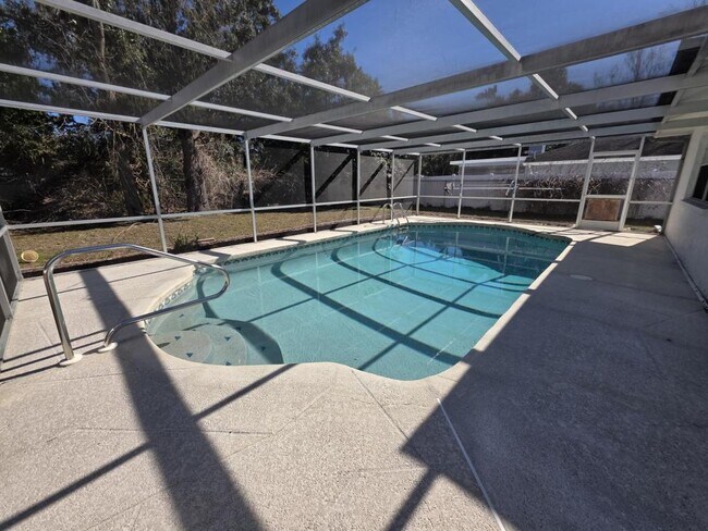 Building Photo - 2052 Deltona Blvd