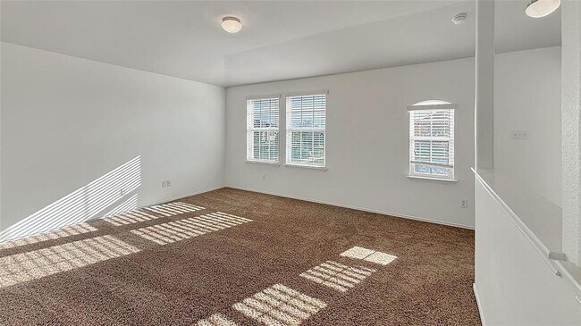 Building Photo - 133 Langtry Ln