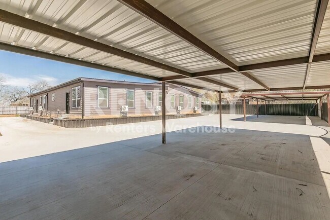 Building Photo - Modern Country Living – Spacious 1BR/1BA with Fresh Updates in Newark, TX!
